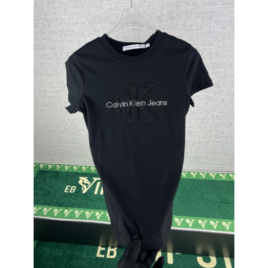 CALVİN KLEİN Woman Sıfır Yaka T-Shirt