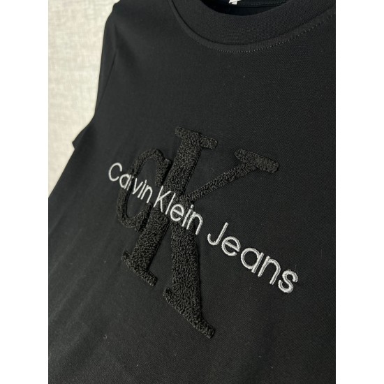 CALVİN KLEİN Woman Sıfır Yaka T-Shirt CALVİN KLEİN Woman Sıfır Yaka T-Shirt